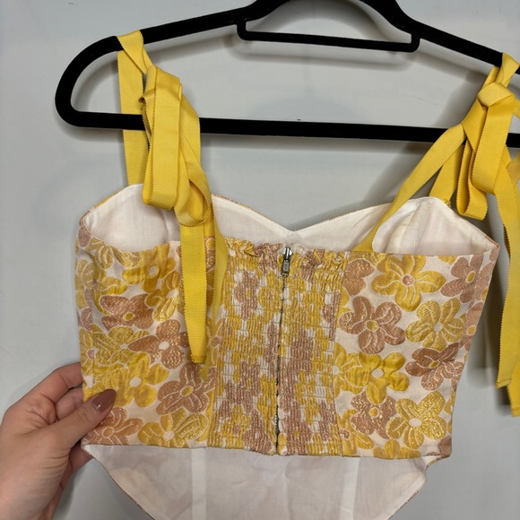 Reformation Karoline Top in Sunshine Bloom - Picture 6 of 6